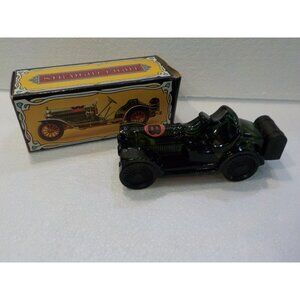 Vintage Avon for Men Straight Eight Green Car Wild Country After Shave 5 oz